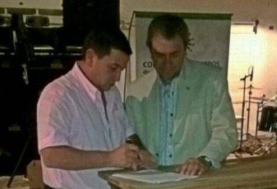 El intendente de Pellegrini firm� un convenio de Cooperaci�n y Asistencia con el Colegio de Ingenieros