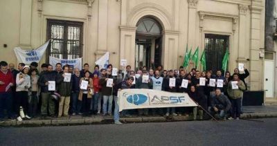 M�s despidos en Radio Nacional