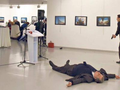 Asesinaron al embajador de Rusia en Turquía