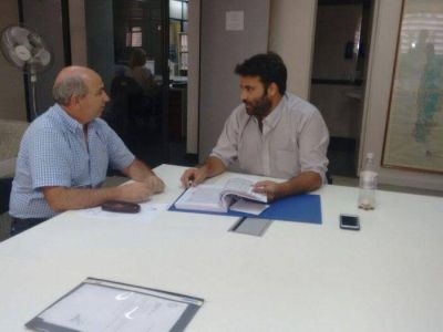 Por asfalto y reurbanizaci�n del Ruta 3 Sur, Fern�ndez present� proyectos