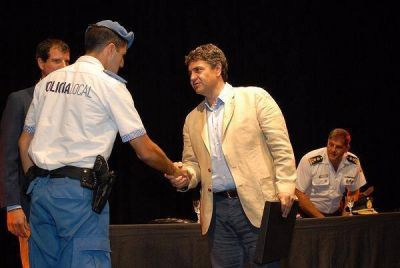 Jorge Macri reconoci� a agentes de la Polic�a Local y de la Provincia