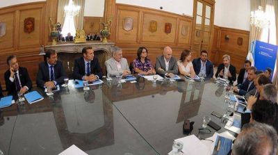 Cornejo le levant� el pulgar al proyecto de Ganancias acordado por la Naci�n y la CGT
