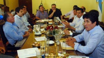 Todos los municipios recibir�n ayuda para pagar el aguinaldo