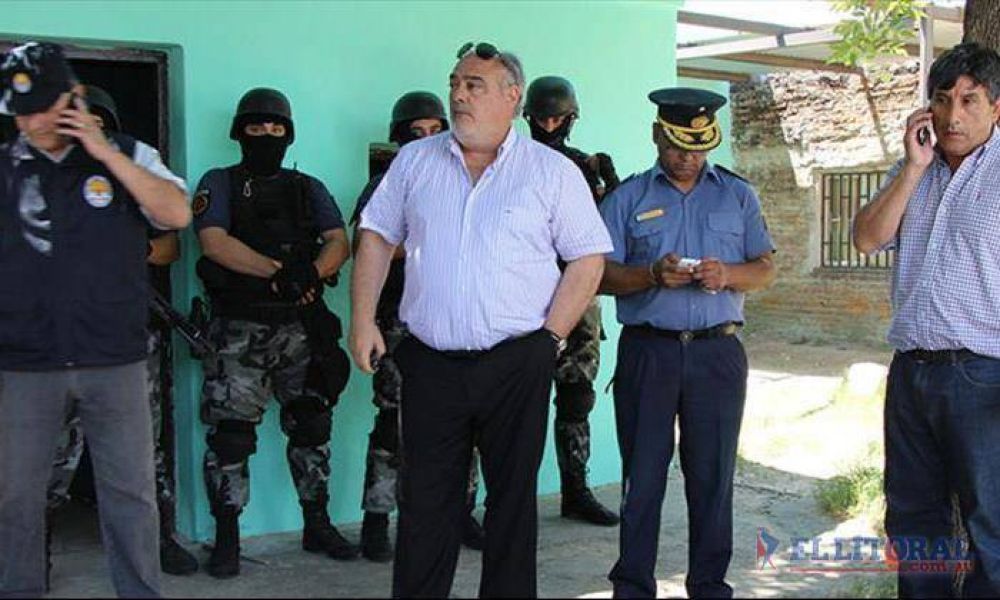 Colombi se cruz� con la polic�a de Santa Fe: �Yo cuido la vida de los correntinos�