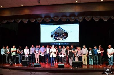 Entrega de Certificados del Programa �Una Iglesia, Una Familia�