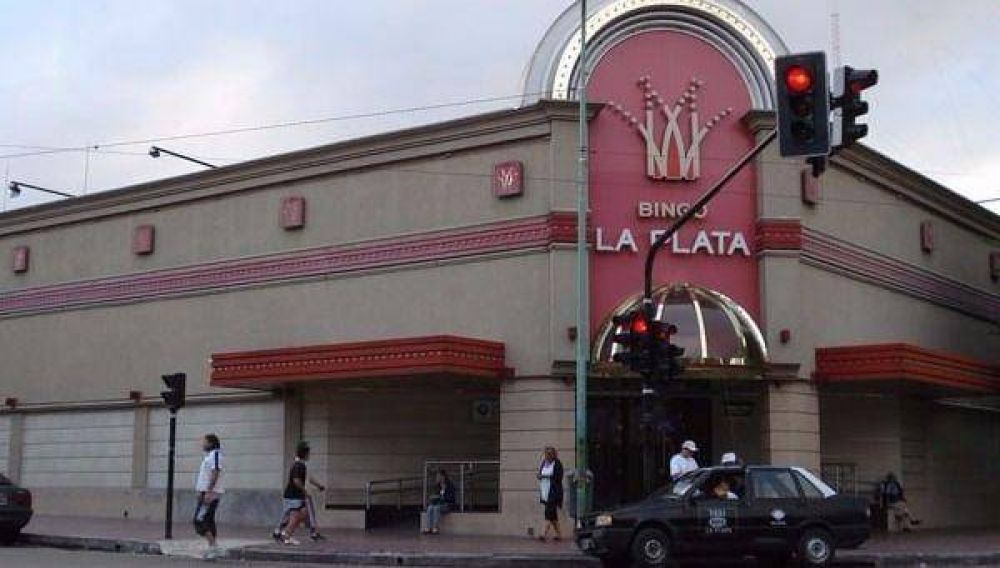 El Bingo de La Plata est cerrado hasta el viernes en rechazo al aumento del impuesto al juego