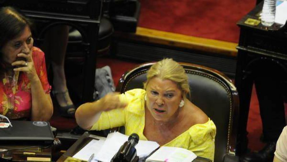 Elisa Carri� cruz� a La C�mpora: ��Se acuerdan chicos cuando me tiraban piedras?�