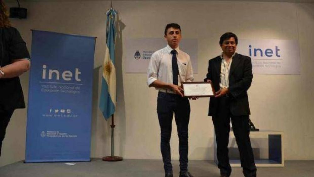 Naci�n financia proyectos de alumnos catamarque�os