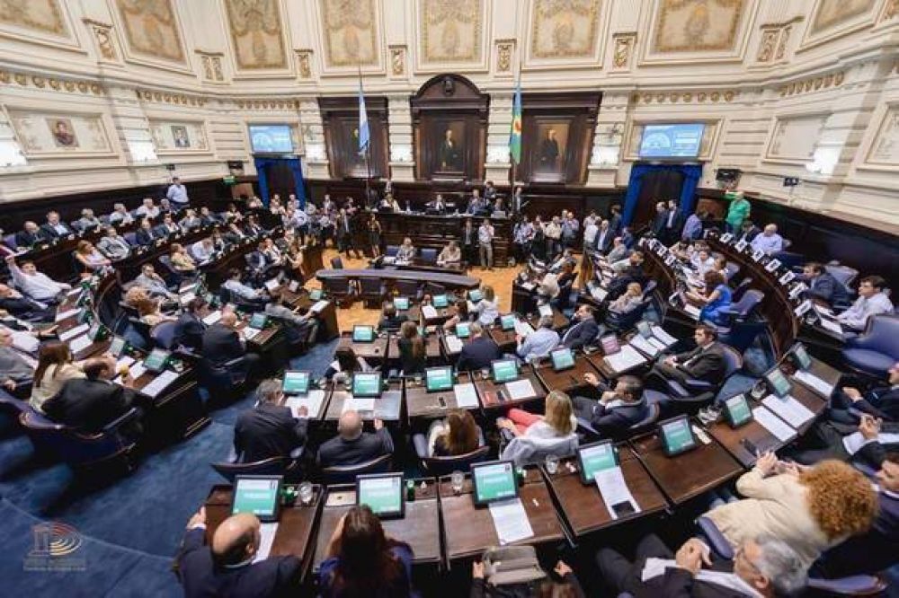 Con el Presupuesto sancionado, Vidal ya puede endeudarse y subir impuestos
