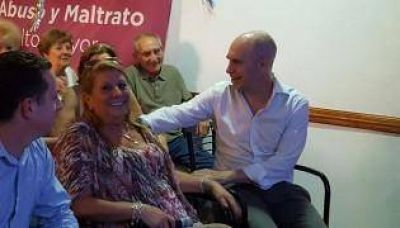 Herrero llev� a Larreta a brindar con vecinos de la Comuna 7