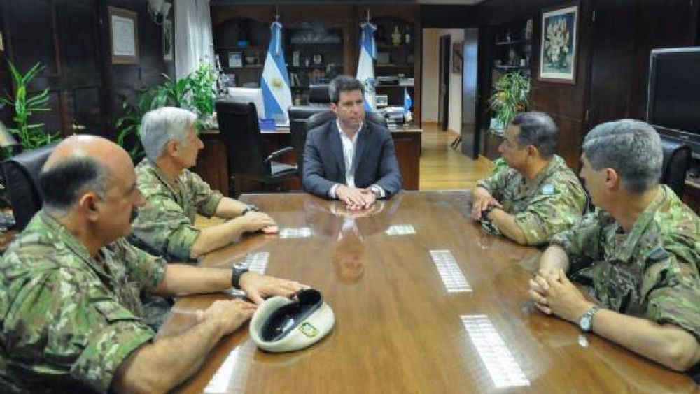 Uac se reuni con autoridades del Ejrcito Argentino por el Cruce de Los Andes