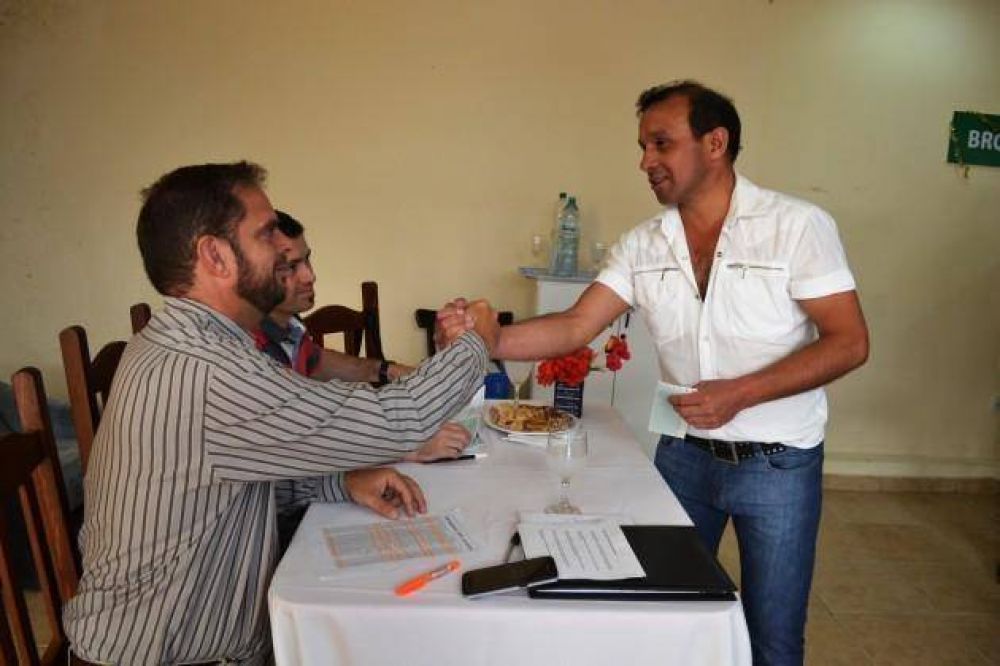 Empleados municipales de Ayacucho recibieron el bono de fin de ao
