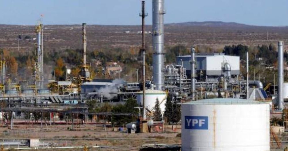 YPF promete no despedir a cambio de suspender sin goce de sueldo