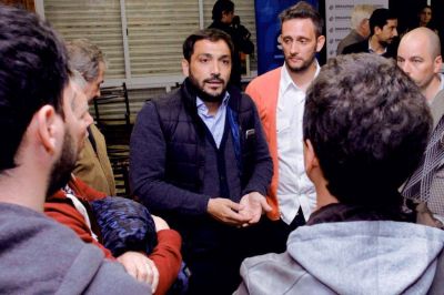 Denuncian al intendente de Berazategui por discriminaci�n al personal municipal de Salud