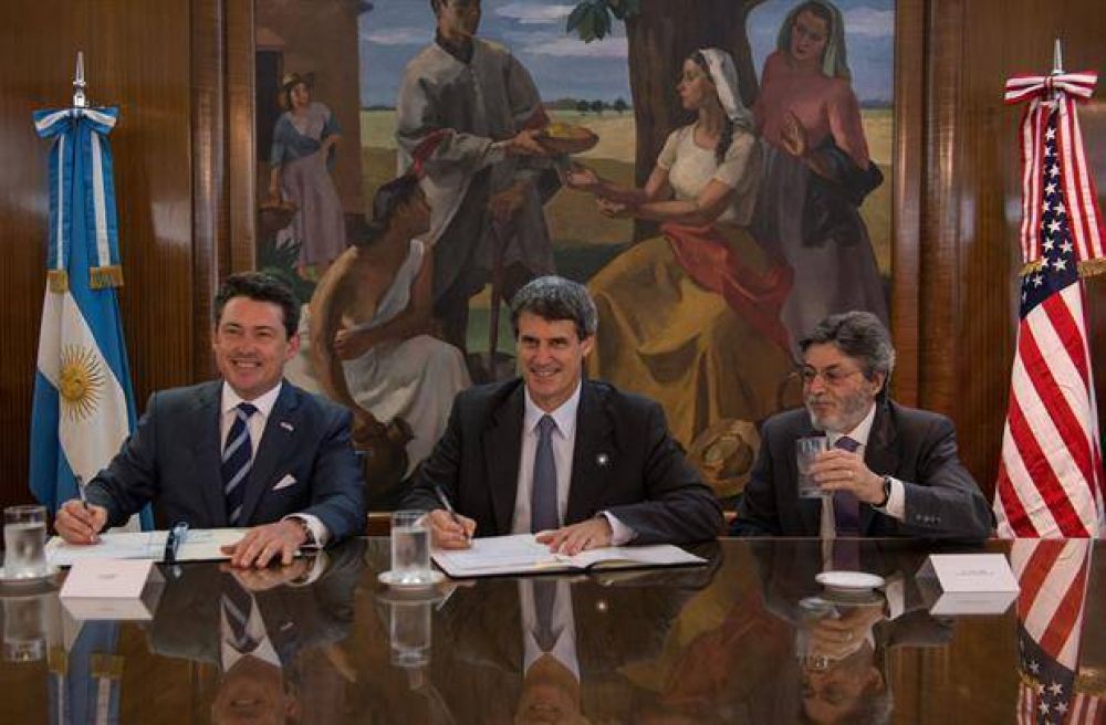 Se firm el acuerdo de intercambio fiscal que le permitir a la AFIP acceder a las cuentas de los argentinos en EE.UU.