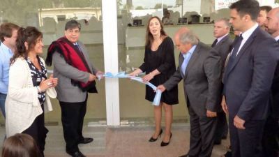 Jos� C. Paz inaugur� dos nuevos hospitales municipales