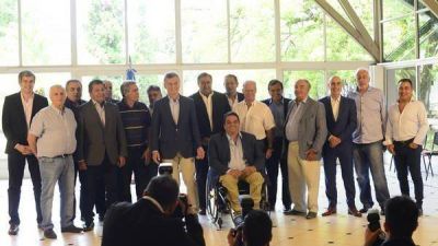 Macri prefiere negociar con la CGT que con el peronismo
