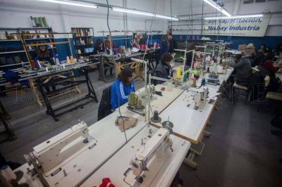 Impulsan la reapertura de la Escuela de Capacitaci�n Textil