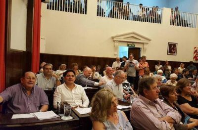 Cambiemos y el FPV votaron juntos y aprobaron el aumento de tasas