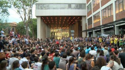 Ciencia y Tecnolog�a celebr� el acuerdo con los cient�ficos y destac� el aumento de presupuesto para 2017