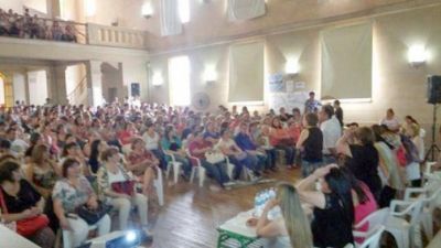 Se titularizaron 1.944 cargos docentes en la provincia