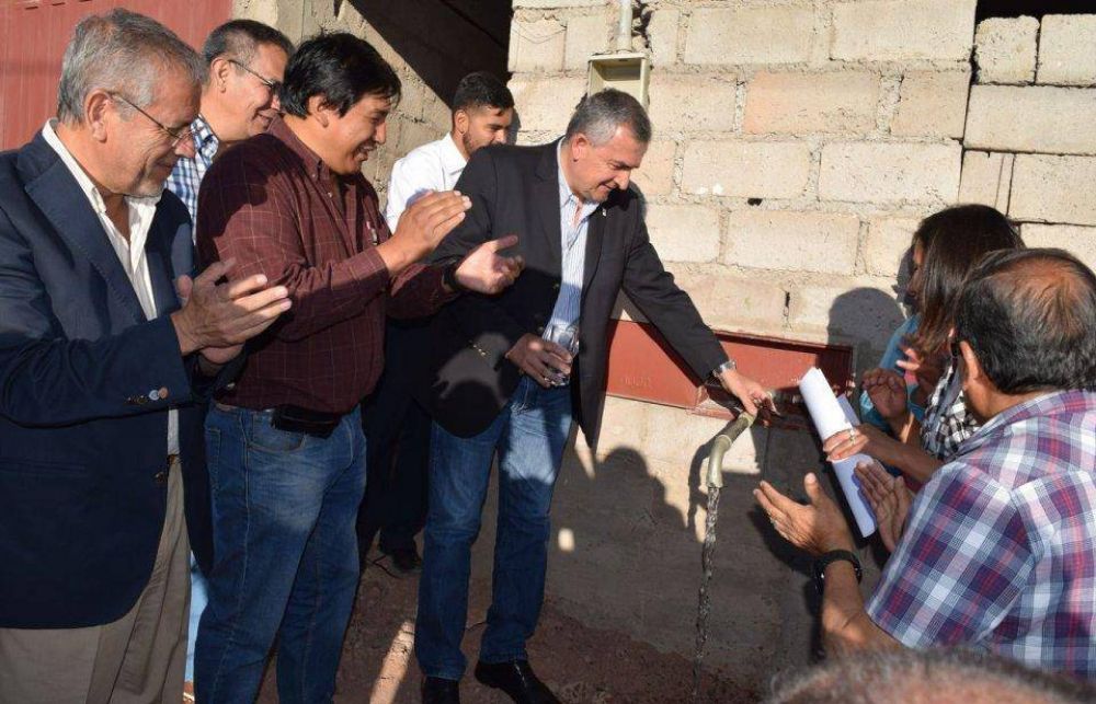 Inauguraron la red de agua en un loteo de Humahuaca