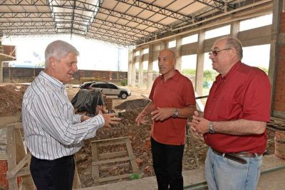 Andreotti supervis� el progreso del nuevo Cuartel de Bomberos de San Fernando