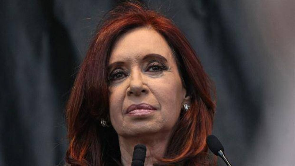 Ordenan tomarle nuevamente las huellas digitales a Cristina Kirchner