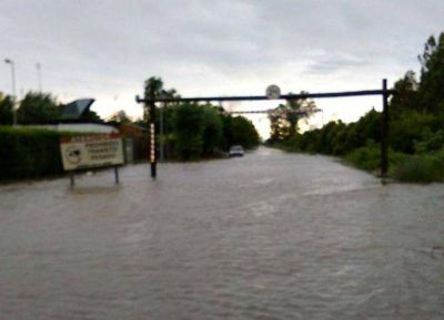 Inundaci�n, rutas cortadas y evacuados
