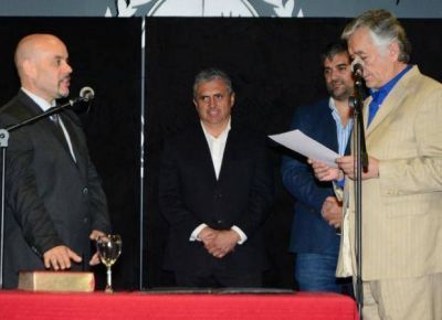 Mazzina asumi� en Turismo y Rapisarda, en Cultura