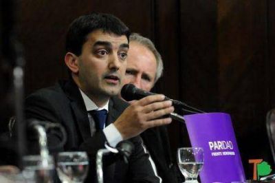 El senador Hern�n Albisu critic� a las empresas prestadoras de energ�a el�ctrica