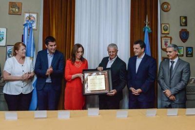 Brindis amplio: Vidal choc� copas con referentes del massismo, GEN, PJ y La C�mpora