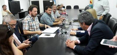 Suben la oferta a judiciales, que hoy eval�an si levantan los paros