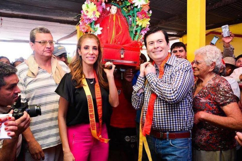 La Gobernadora inaugur viviendas sociales, una ruta y particip de la festividad de San Esteban