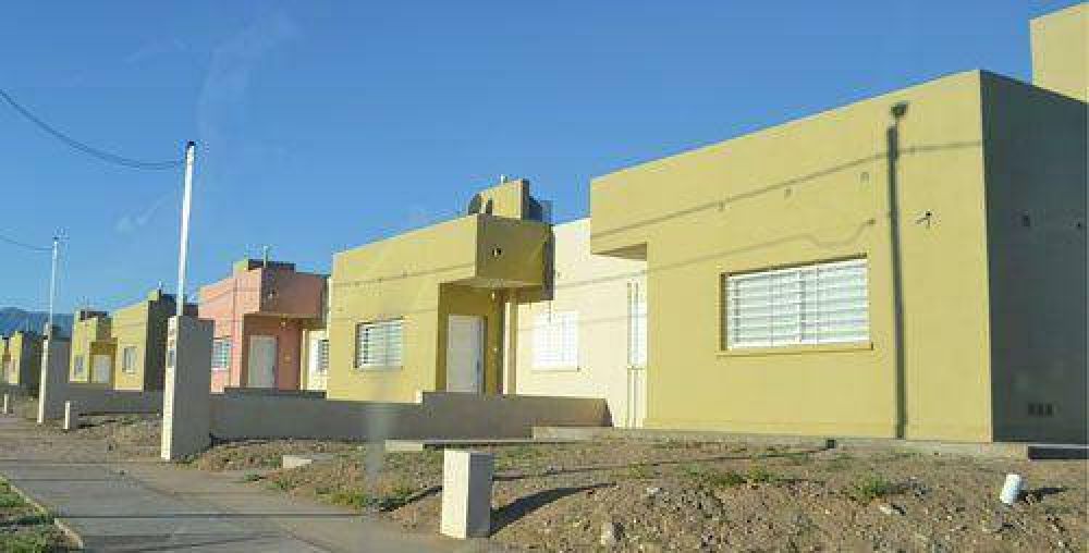El Gobierno provincial entrega hoy 78 viviendas en Chilecito
