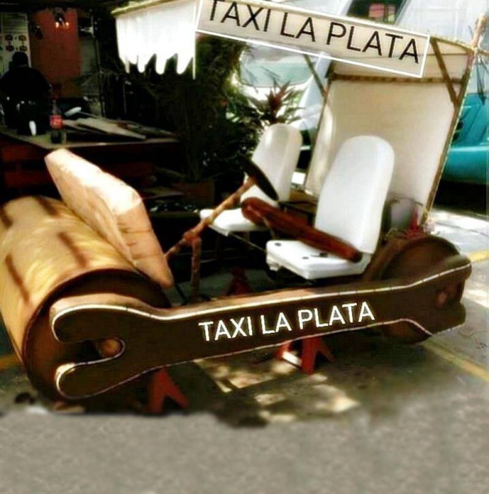 Taxistas enojados por el aumento de la nafta: “Vamos a terminar empujando los autos como Los Picapiedra