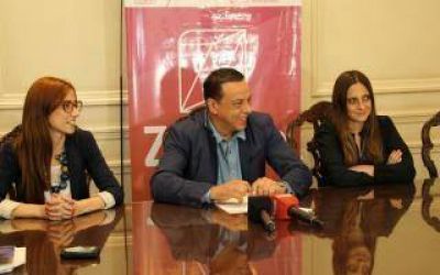 Z�rate: Empleados municipales cobrar�n bono de fin de a�o por $3500