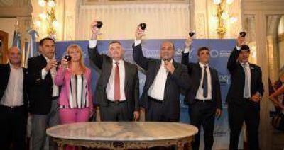 El brindis de Manzur: calific� el 2016 como un a�o �excepcional�