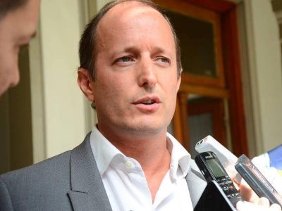 Mart�n Insaurralde: �El peronismo va a encontrar la unidad a trav�s de unas PASO�