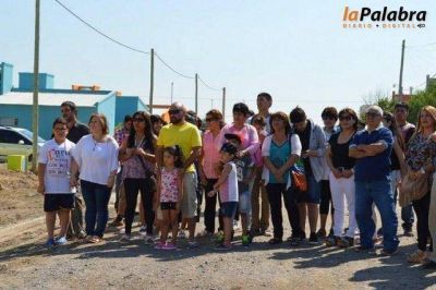 Zara entreg� once viviendas del plan Techo Digno