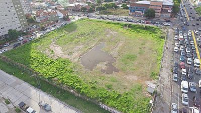 Presentan proyecto para construir cuatro edificios y un centro comercial en el predio del ex Superdomo