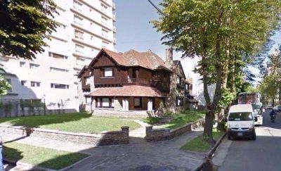 Quieren construir un hotel de 11 pisos junto a otro chalet patrimonial