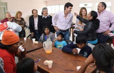 En Tartagal, Urtubey se reuni� con vecinos evacuados por las intensas lluvias