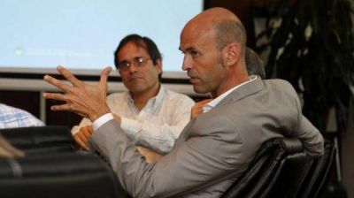 Dietrich no cumpli� una promesa y se agitan los �nimos en el interior bonaerense