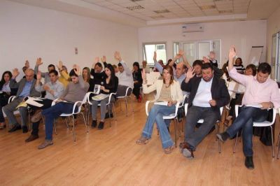 El oficialismo logr� la aprobaci�n del presupuesto y la remoci�n de Donati