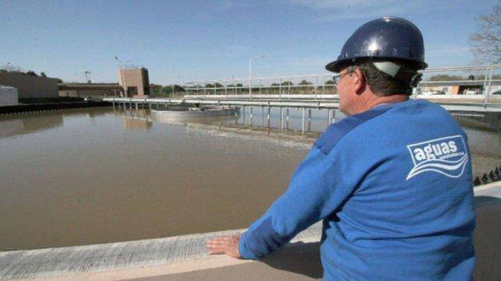 El gobernador tiene a la firma el aumento de la tarifa del agua