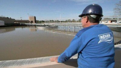 El gobernador tiene a la firma el aumento de la tarifa del agua