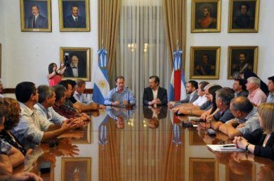 En febrero se abrir�n las paritarias de docentes y estatales entrerrianos