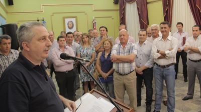 �M�s trabajo y m�s austeridad�, pidi� Passalacqua a sus ministros en la �ltima reuni�n de gabinete del a�o