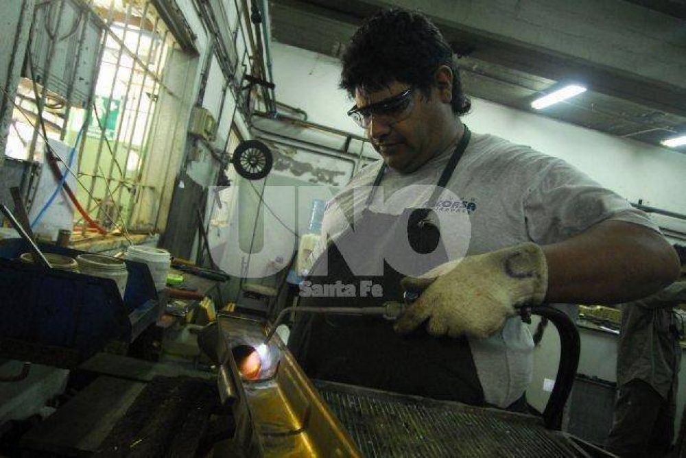 Con una ca�da del 4,5%, la industria en Santa Fe cerr� 